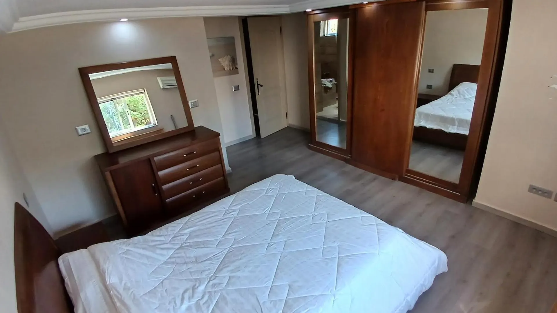 Apartment Loft Inn Les Berges Du Lac 1 Tunis Tunisia
